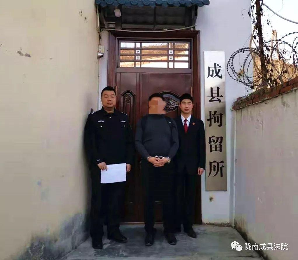 老猴上树摘红桃老鼠树下捡剩果猜一精准生肖场景解答、专家解读解释与落实​规避不实诱导